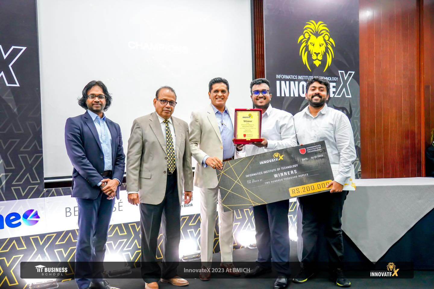 Winners at IIT InnovateX 23, the prestigious All Island Start-up Competition